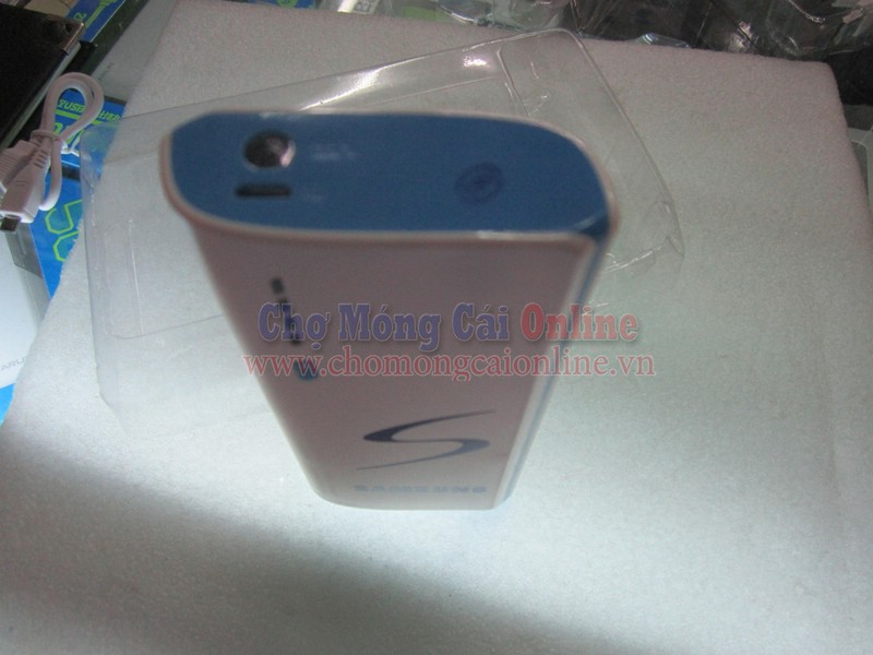 Pin-sac-du-phong-da-nang-Samsung-S-20000-mah-3